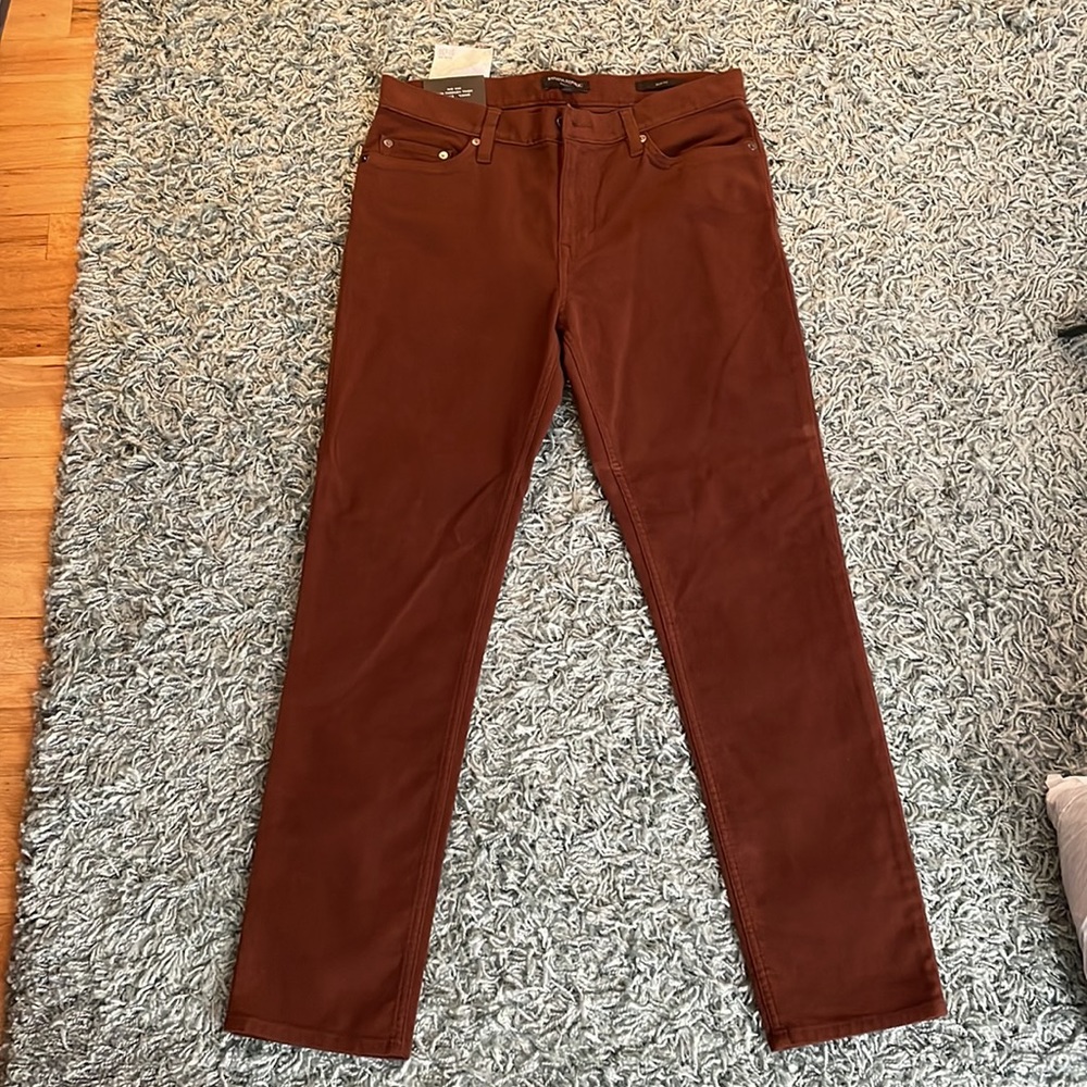 Banana Republic slim fit traveler pants. 31x30. NWT